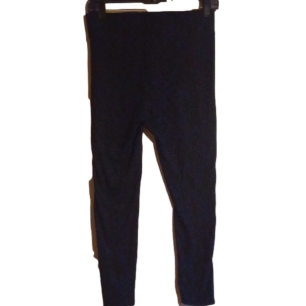 𝅺aerie  black cropped leggings. Perfect for  workouts/ walks. Size medium. - Picture 2 of 7